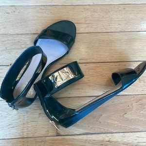 Vince Camuto black patent leather sandal size 6